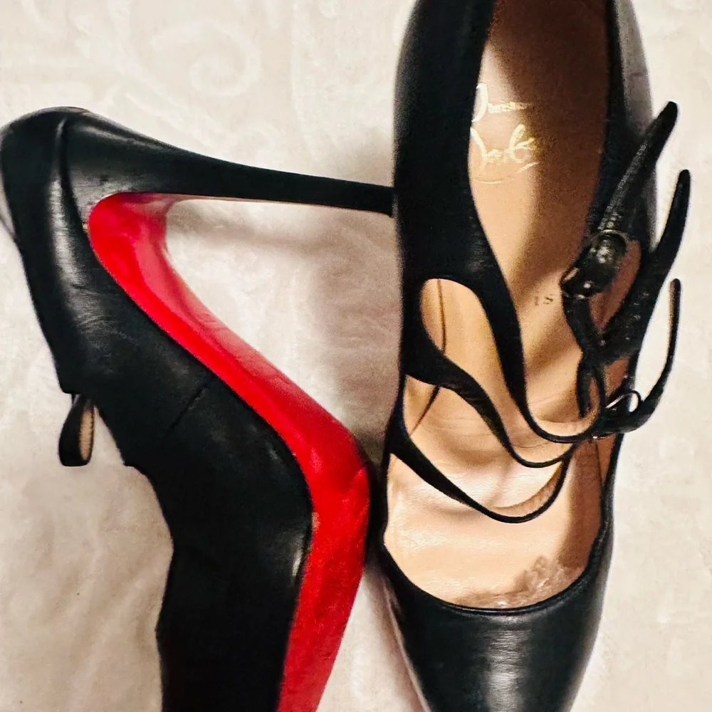 Chic Black and Red Women's Louboutin Heels - Picture 11 of 14